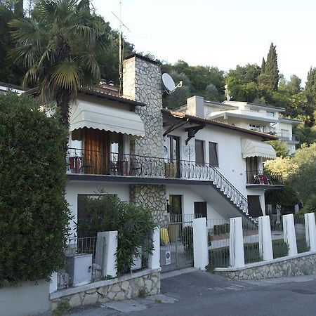 Guest House Villa De Ros Сало Екстер'єр фото